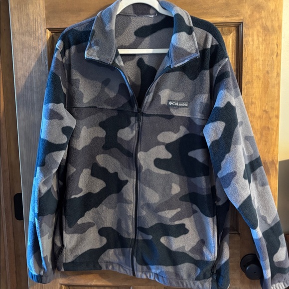 Columbia Other - EUC Columbia Men’s Steens full zip fleece jacket, black/grey camo XL